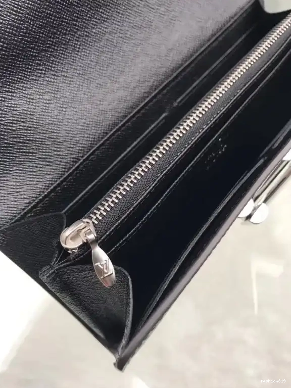 Louis Wallet Vuitton Twist 0331